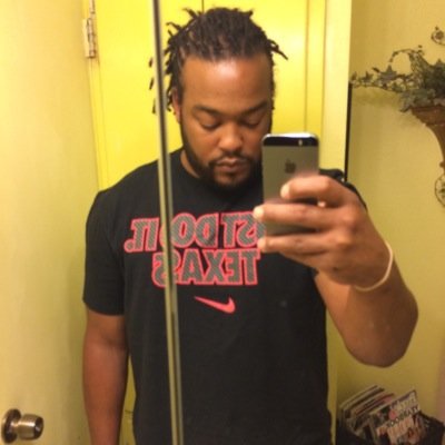 CaptainCurt22's profile picture. 