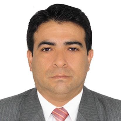 Bachiller en Contabilidad, Padre de dos maravillosos hijos, interesado en la política peruana, en deportes y temas actualidad.