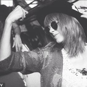Please follow ➡️➡️@slaylorswift89⬅️⬅️ Thank you!! With love....xo!!