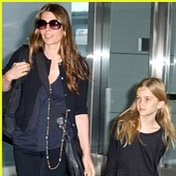 KaraRoberts10's profile picture. Im Kara, I'm eleven years old and I have just moved here with my mom @Kelly_Roberts_ I miss my friends and I hate Hollywood so far!