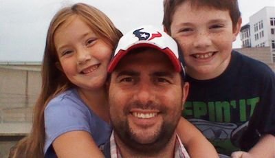 just a man... father to an incredible son and beautiful  daughter... hard worker and play juss as hard at times... and I LOVE MY FRIENDS more than myself...