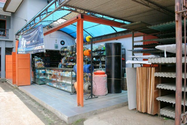 BENGKEL LAS LISTRIK DAN TOKO BESI Menerima pesanan pagar, tralis, canopy. Menjual berbagai macam bahan bangunan, dan menyewakan alat proyek. Tlp : (022)7271446