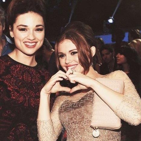 ElenaReedRoden's profile picture. Crystal Reed& Holland Roden 3 Leanatic 3 Harmonizer 3  5 Harmony 3 Gleek 3 Teen wolf 3 Rita Volk 3 Camila Cabello 3 Lauren Jauregui 3