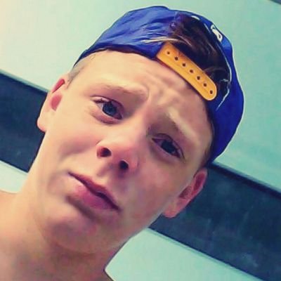 Hoi, Ik ben Sjoerd ▪ 13 y/o ▪ Redbull ▪ In Love ▪ LOC@ ▪3S▪