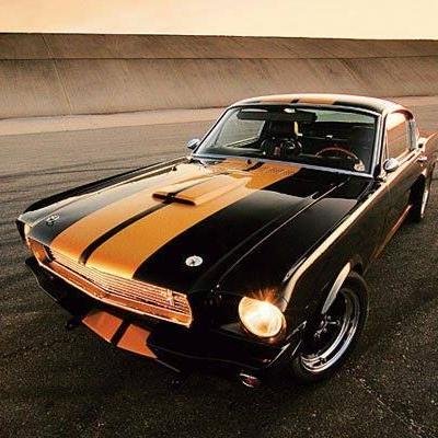Vintage Cars & Trucks
