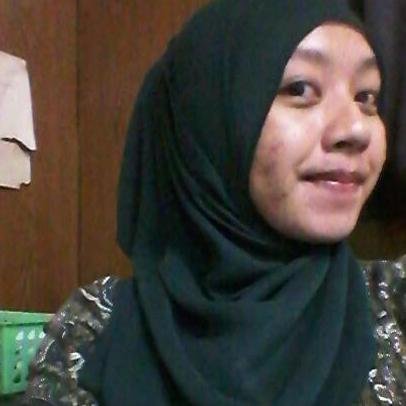 eyulianti26's profile picture. 