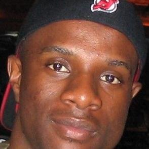 KB4400's profile picture. Mind over matter .. Know something new everyday.. feel better for it.