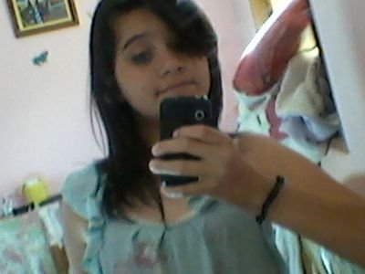 Eu adora a atriz anahi que fez o papel de mia colucci e também todos da novela rebelde a novela mexicana e não me importo com que os outros dizen da mia