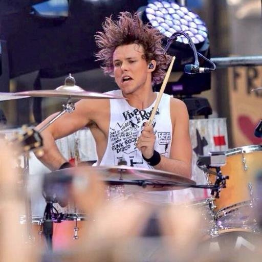 We love our fans like family | 5 seconds of summer | Man of 1000 drumming faces | our album! http://t.co/86PIkfH9XU | Parody