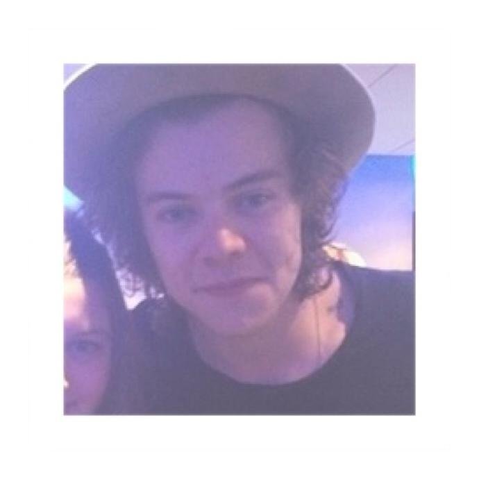 follow @haimharold bc she just gave you a follow