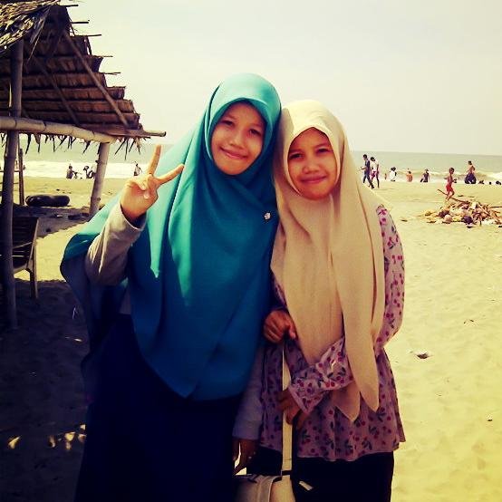 Karena semua berawal dari hati, semoga Allah pertemukan kita di Jannah-Nya.. / Masih Proses S1 Matematika / Pin:27886728