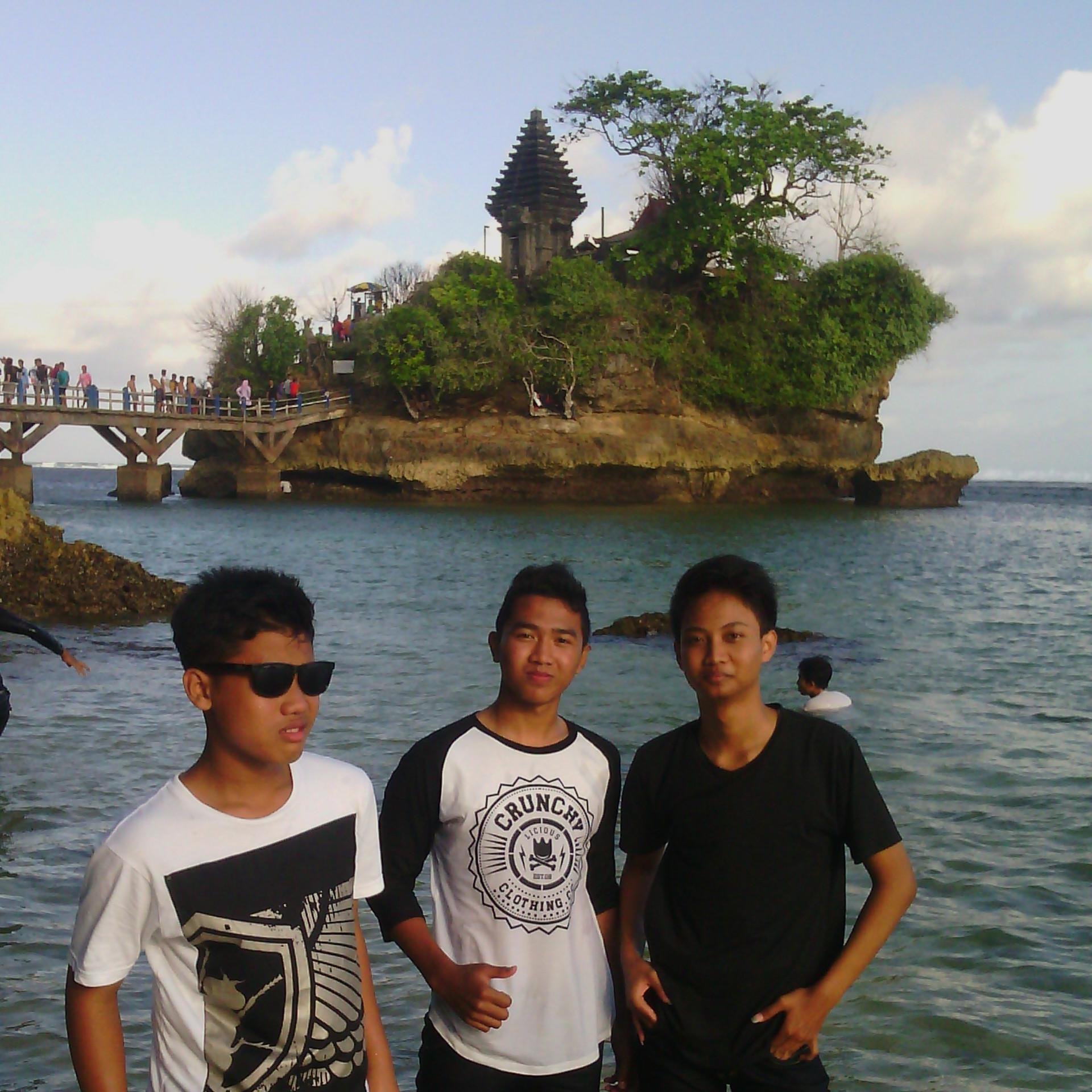 AryaAryawidhi's profile picture. 