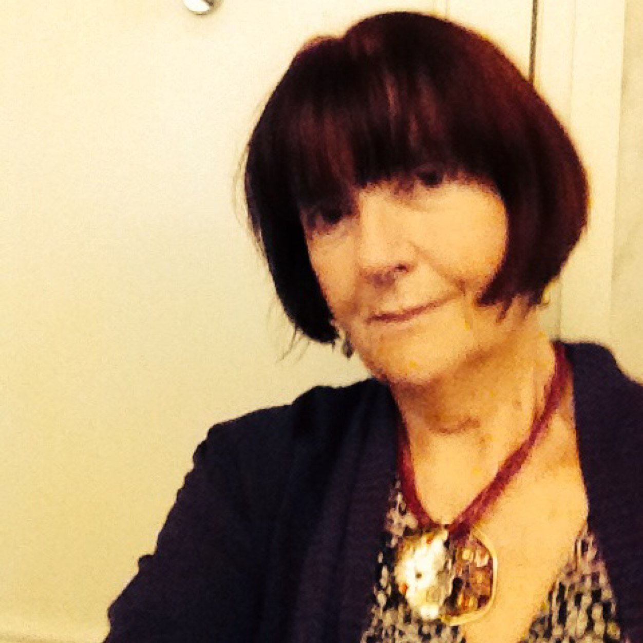 Writer, reader, editor, and lover of dachshunds. Loves opera, ballet, reading and traveling, too.