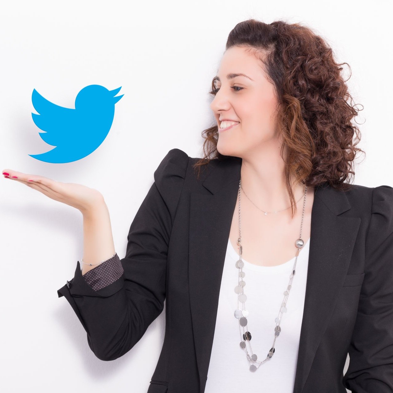 Passionate about social media & digital innovation. Addicted to sushi & gazpacho ...