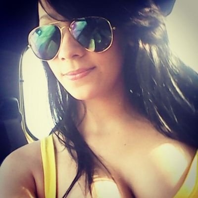 No Pido Estar En Tus Sueños , Pido Estar a Tu Lado Mientras Los Cumplimos.
Sigueme ;)