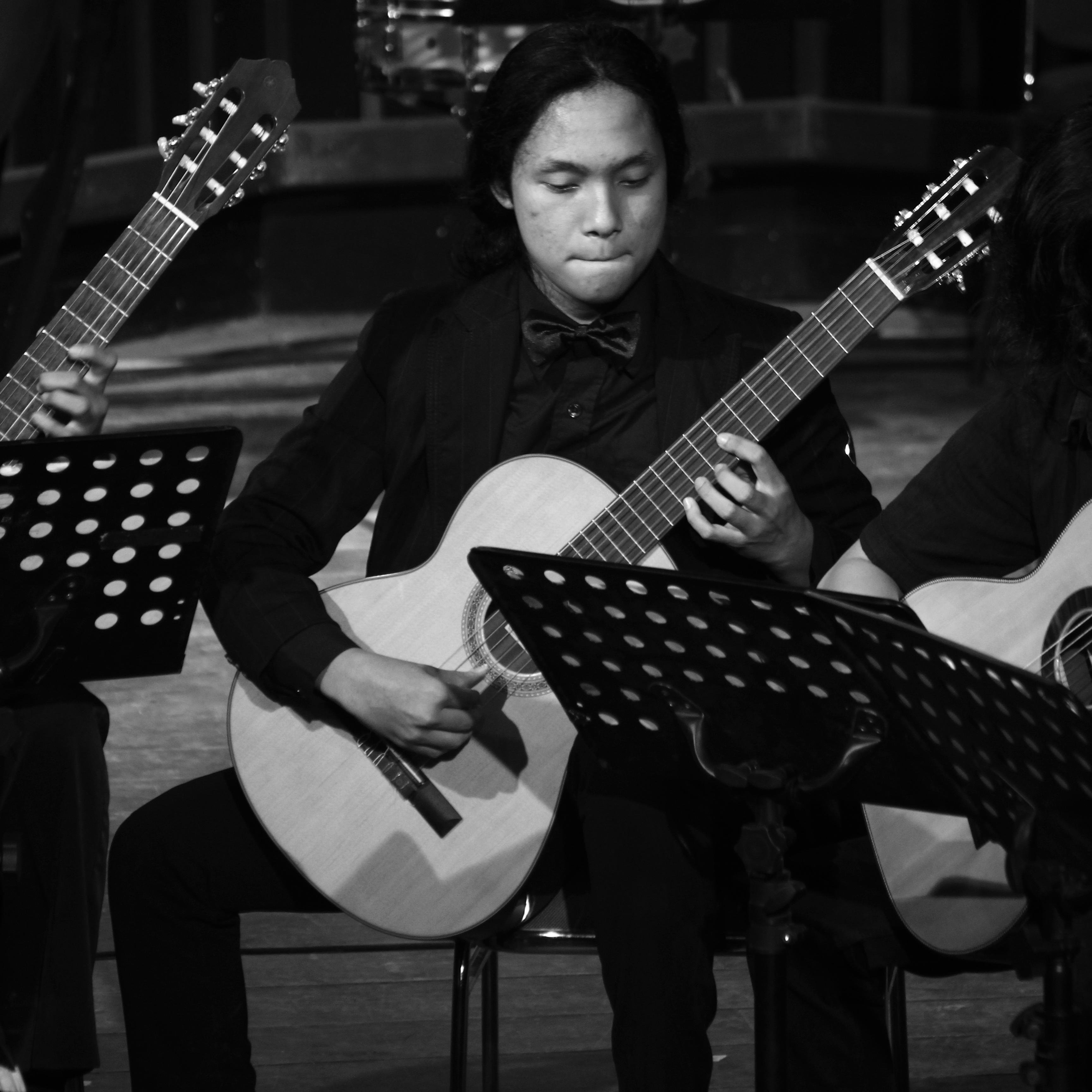 DevisYosua_605's profile picture. 