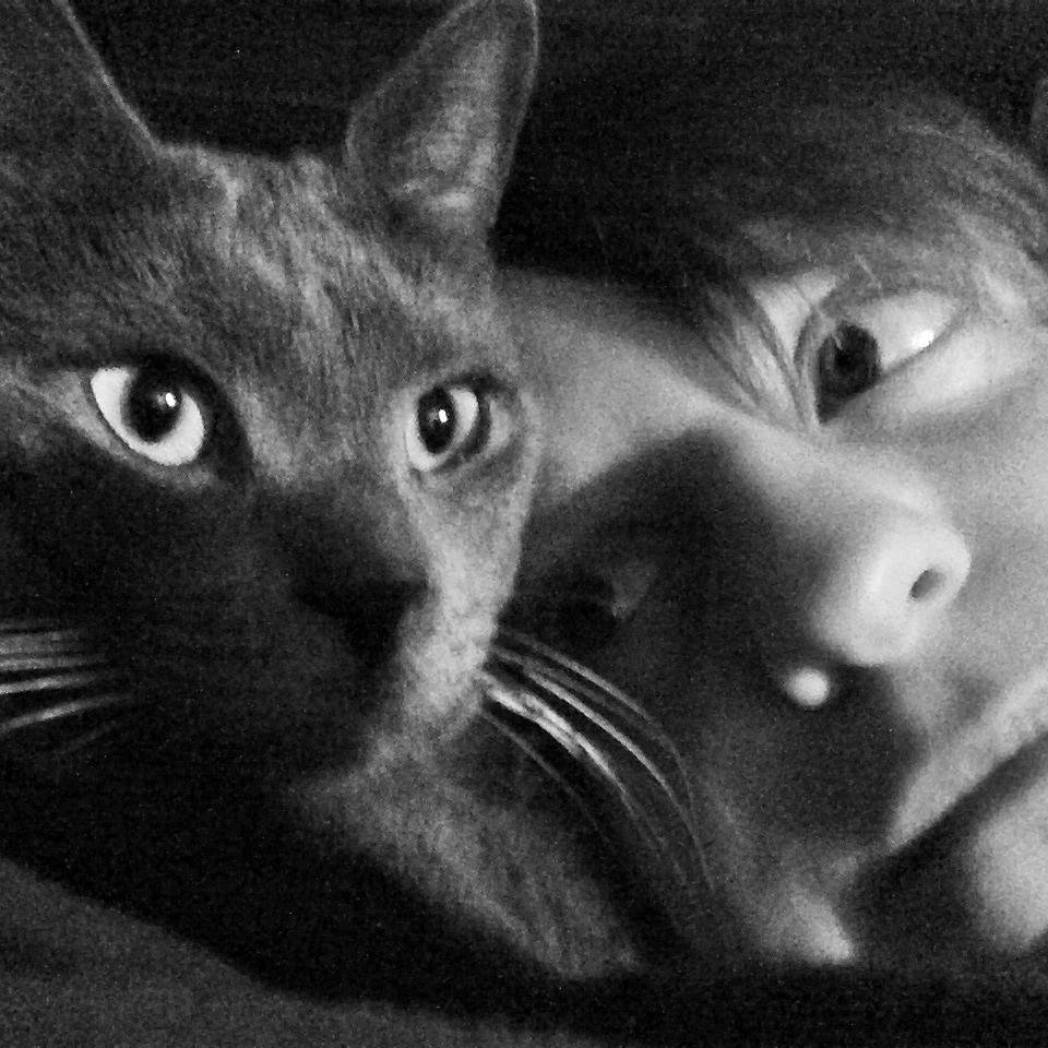 ElenaSberna's profile picture. solare, ironica, amante degli animali, milanista ♥️🖤