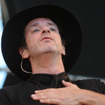 Fragmentos de entrevistas o canciones de cualquier época del Maestro Gustavo Cerati.