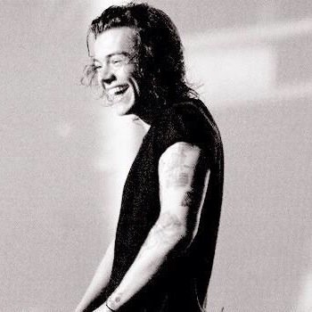 can you pretty please follow @harrywhora thaaaaaanks. xx