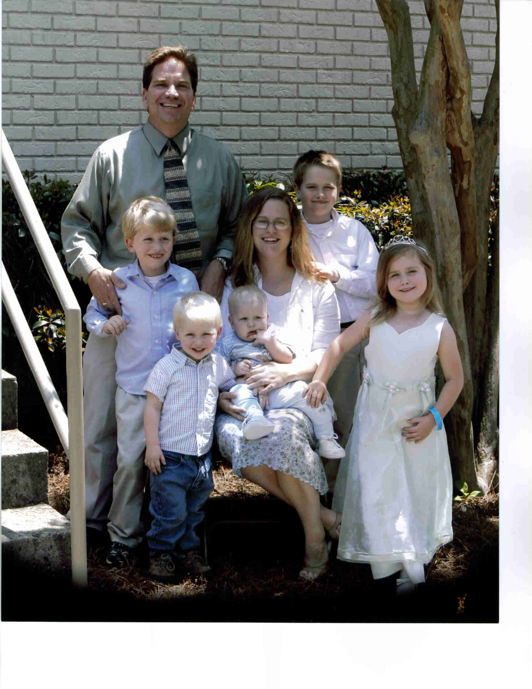 ldhankins6's profile picture. Father of six children. Five of whom are alive and kicking, Hard. I hope to be the best husband and father I can be someday.