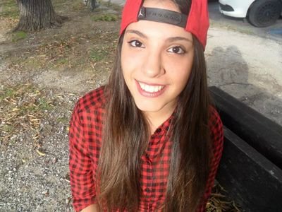 Hi, i'm Alice. :)