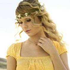 Sparklelove252's profile picture. taken by someone  I have a le bear squad., I have 2 awesome friends! ⭐️