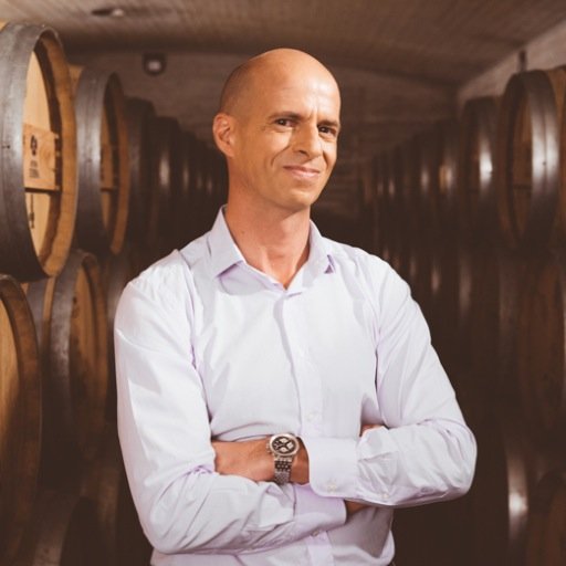 Taste & Design enthusiast. Founder and CEO of https://t.co/RIkdfx3PBF @convitis and https://t.co/ftydCf2C0v @convitishk