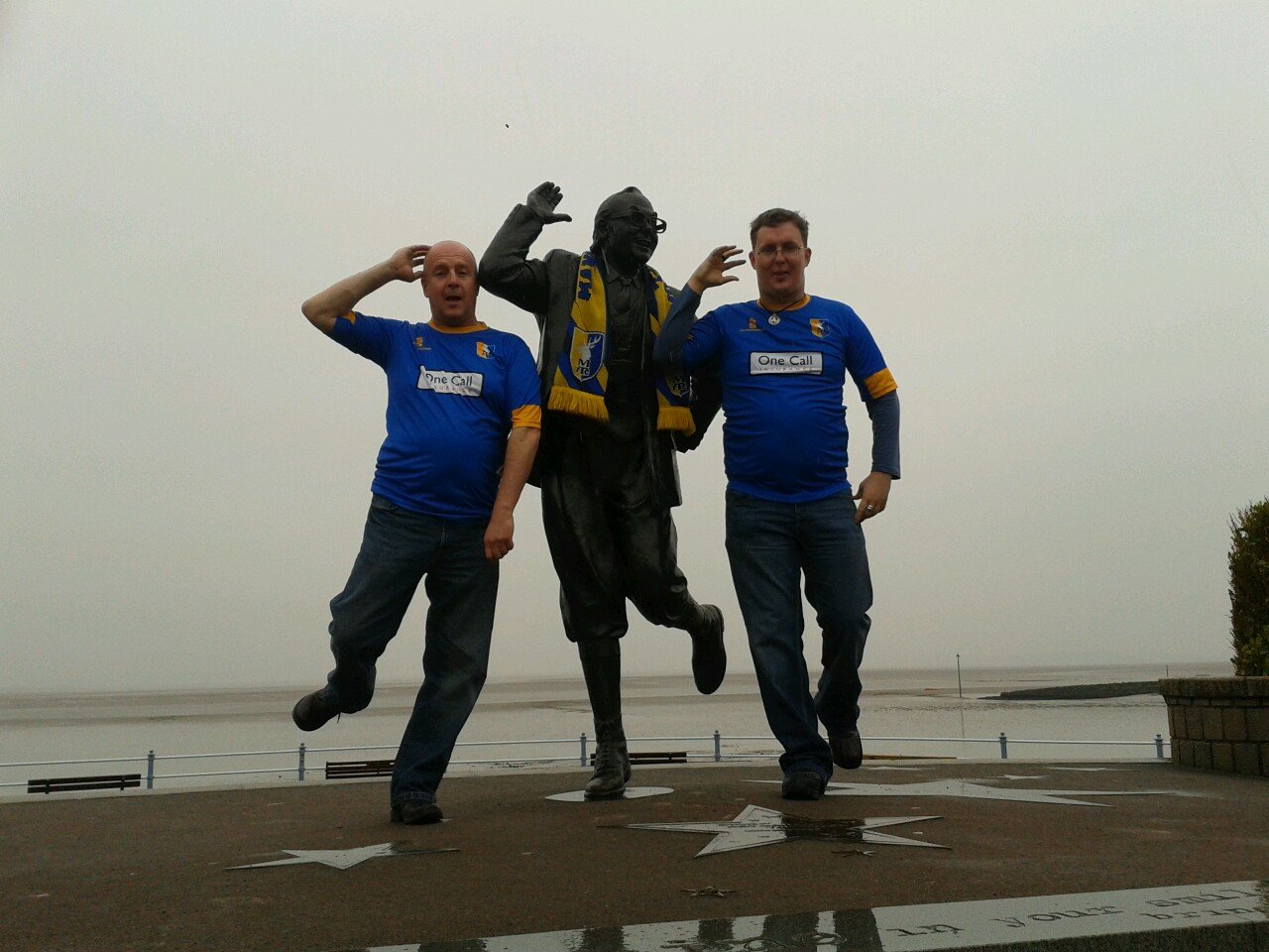 Mansfield Town season ticket holder. Husband and Father. Follower of league/non league football, cricket, NFL & rock music.