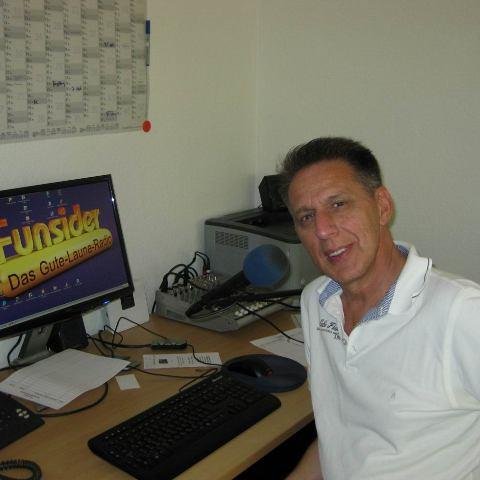 mit Begeisterung, Leidenschaft & Erfahrung seit 1980!
Music was my first love