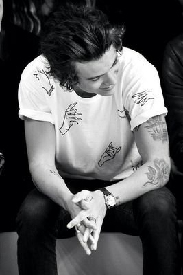 Nadia xx Maybe we're fireproof♡