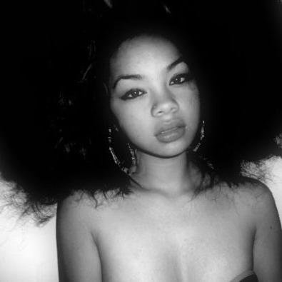 Head of online promotion & viral marketing for http://t.co/9s2SU3g9P2. Follow me for updates, contests, & exclusive music production news.