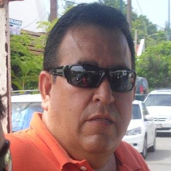 MEZCLA DE  IDEALISTA, HUMANISTA, REALISTA Y SOÑADOR.
BUSCADOR DE FE.