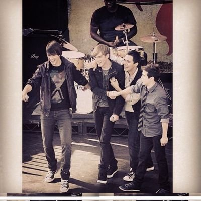 《Rusher♡》《Coder♥》《BOOKS♡》《ART♥》|CD9 0/6|  |BTR 0/5|  Algun dia me seguiran, yo lo se. sigueme doy follow back