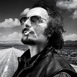 CierranLosBares's profile picture. Rabia, tristeza y mil preguntas sin respuesta.