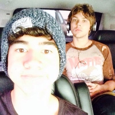 larrybaeee08's profile picture. Follow @cassygzz_ because she gave you a free follow