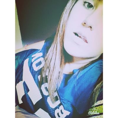 •Y entonces un abrazo me trajo a la cabeza todas las memorias y sin darme cuenta volvi a enamorarme de él• 14 VERANOS {BOOKLOVER} *BLUEJEANER*