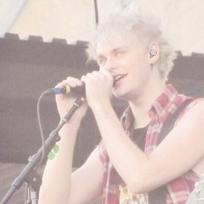 bionicliffords's profile picture. katie don't cry i know you're trying your hardest and the hardest part is being noticed