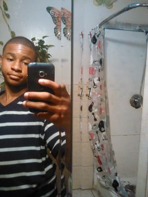 Hey guys its your Boy @LeonDavila_Cute make sure you follow me first and if you want to kik me : leondavila15 enjoy twitter,and follow my girl @kall43