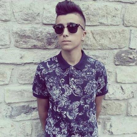 Mane, 14 anys, //*// , ( A veces es mejor cerrar la boca y parecer idiota, que abrir la boca i demostrar que lo eres )