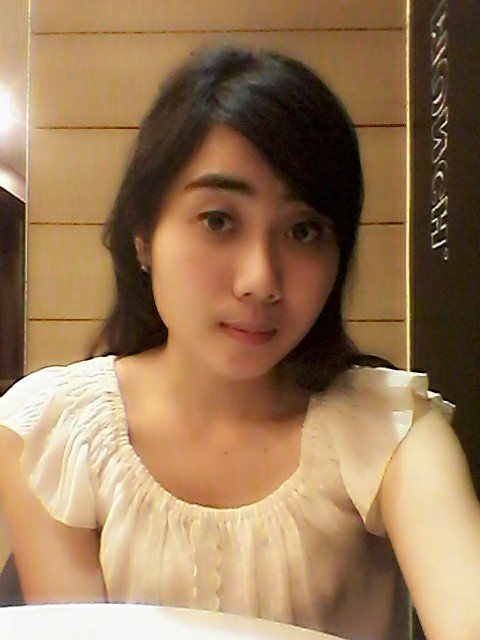 Anastasia Okki Budi Raharjo\\alumni Stella Duce 2shs'12 /// Atma Jaya University'12\\born on November 20 1994