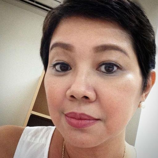 Blogger. Breast cancer survivor. Mompreneur. Social Media Mom. Happiness is always an inside job.
Forever Daddy's Girl.
