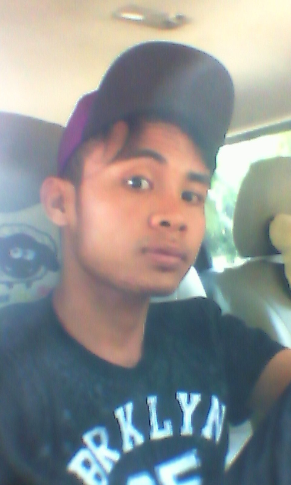 Nurarif83302376's profile picture. :-)