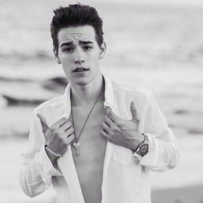 go follow @jacobcuddlesme