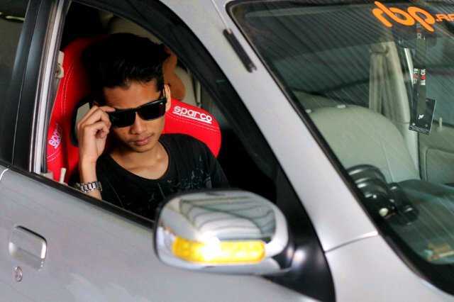 Pekerja keras dan disayang orang tua :D