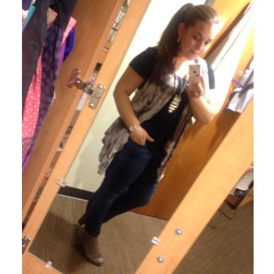 AngieJ_259's profile picture. 