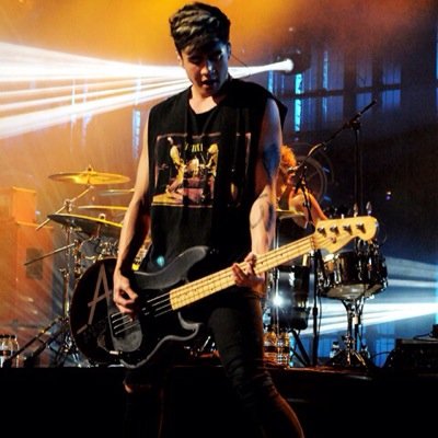 'It's not a secret that I'm just a reject.'|@Calum5SOS|0/4