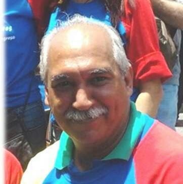 Profesor de Educación Física. Dirigente sindical  Presidente del SINVEMA D.C. Defensor de los derechos y reivindicaciones del Magisterio.