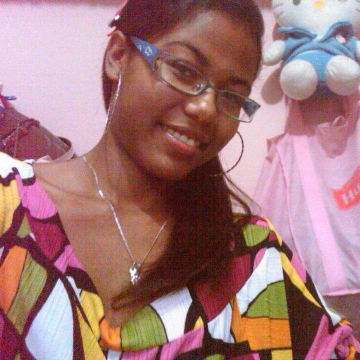 Soy loca celosa histérica bipolar me encariño rápido olvido lento me rió de nada y lo mas importante es que soy una en un millón    ❥#MoZaRiisTa :s