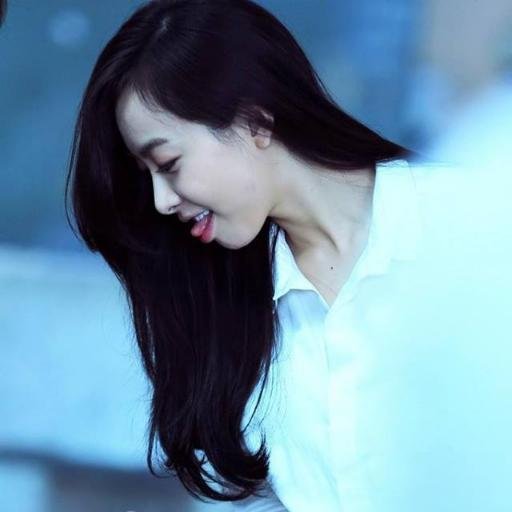 Thiên thần sẽ không bao giờ nở nụ cười với tôi......... dù chỉ 1 lần