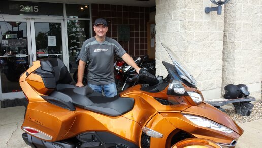 dubld65's profile picture. Husband, father, Iowa Hawkeyes, MN Vikings & Stl Cardinals fan. Proud owner of a Can-Am Spyder RT-S.